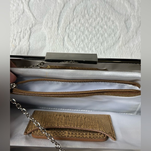 Calvin Klein Chic Gold Evening Clutch, with chain, snap closure, mirror included - Picture 5 of 9